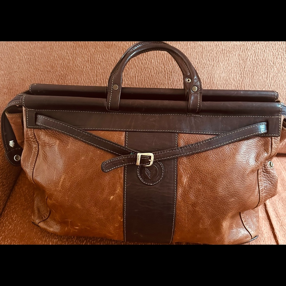 Travel bag brown genuine leather